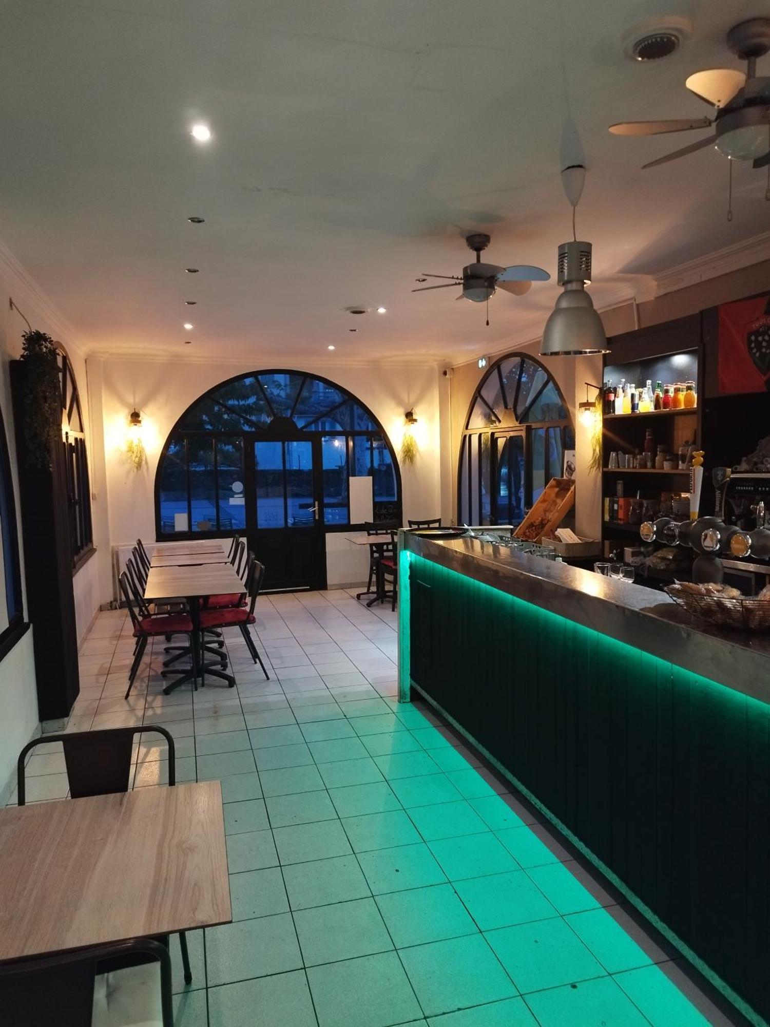 Hotel De La Loube La Roquebrussanne 外观 照片